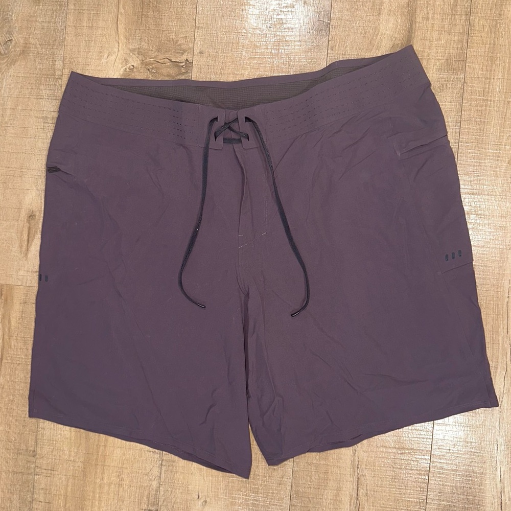 Lululemon Current State Board Short 9" Men Size 40 Digital Lavender